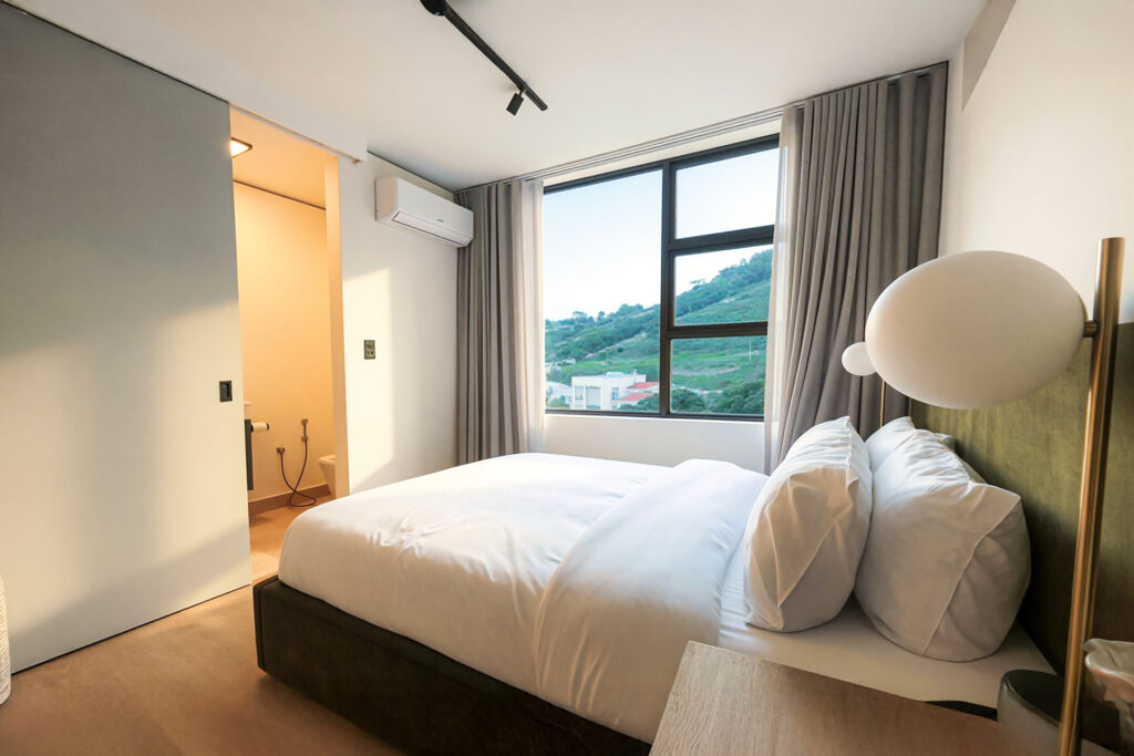 Views On August Interior (1)