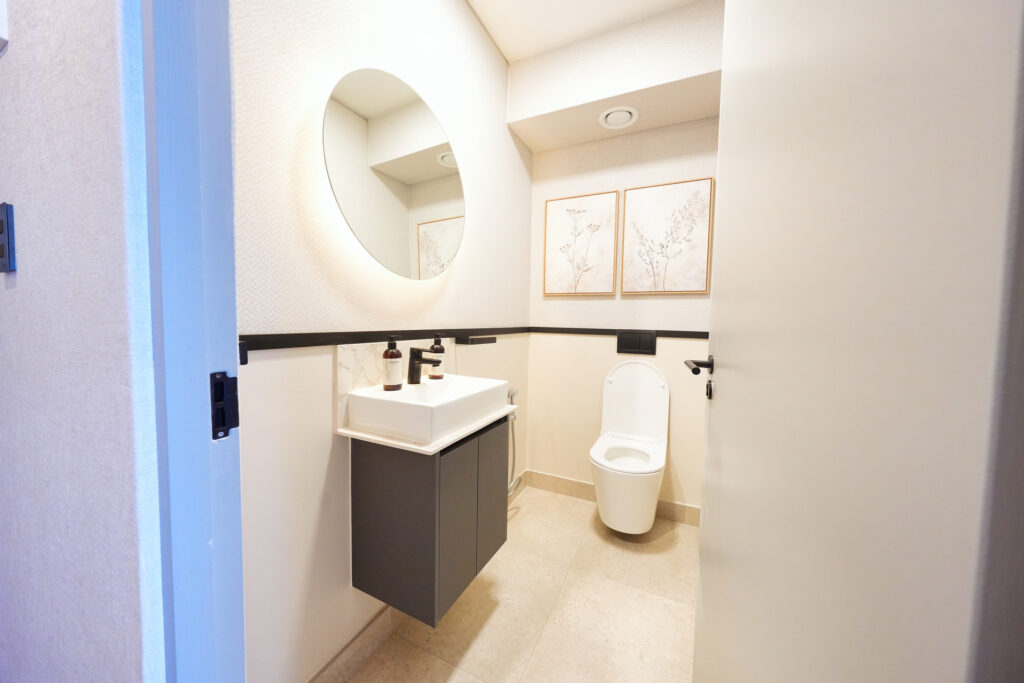 Views On August Interior (3)